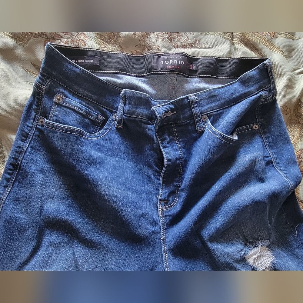 Torrid Sky High Skinny distressed jeans - Picture 12 of 14